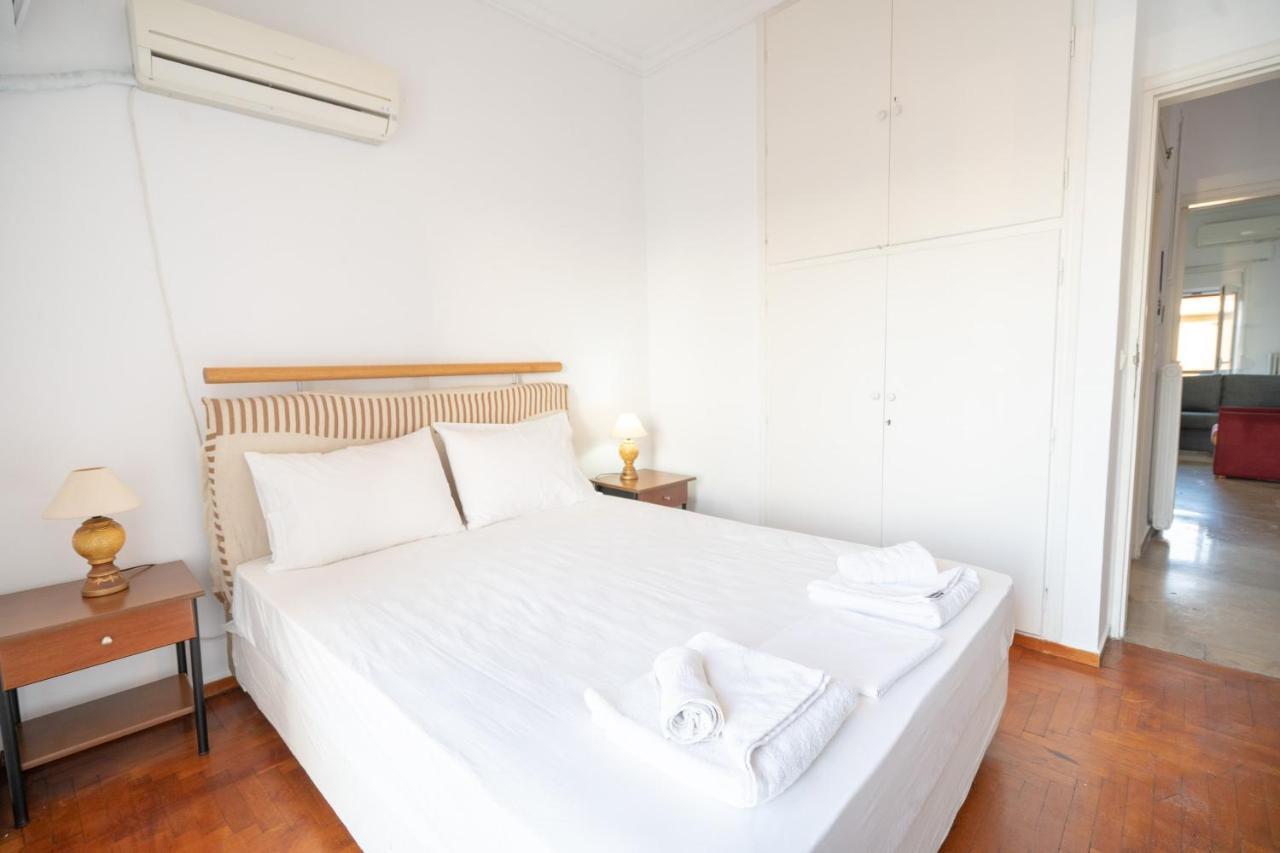 Dimotiko Theatro Metro St. 1 Bedroom 4 Pers. Flat ピレウス エクステリア 写真